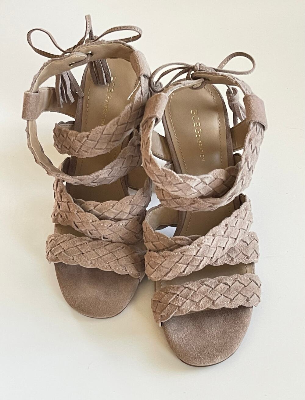 BCBGeneration Ledina Sandal Braided Strap Suede Leather Tassels Size 6.5